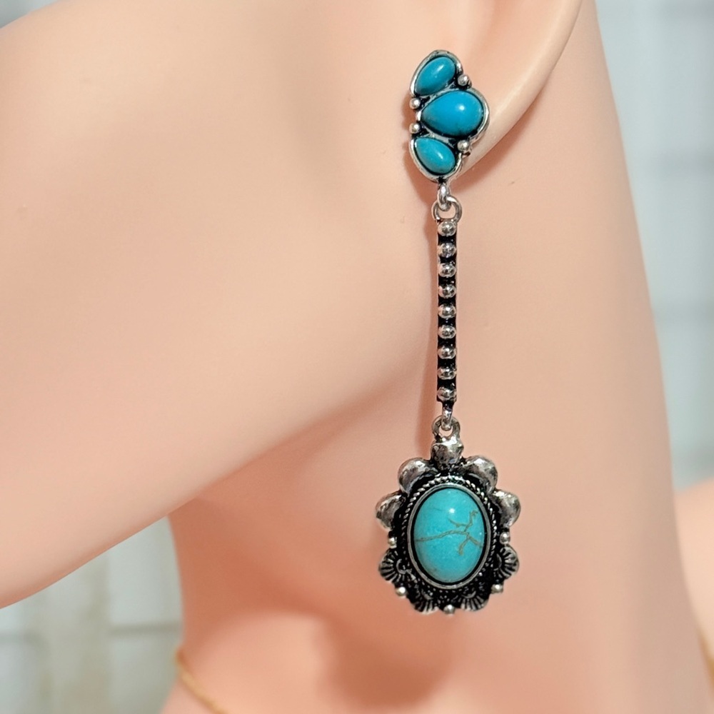 ⚜️ Turquoise and Silver Earrings - Picture 4 of 7